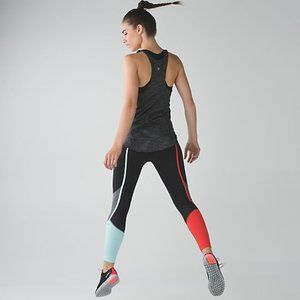 Lululemon Pedal To The Medal 7/8 Tight (NEW W/O TAGS), Size 8, Black Colorblock